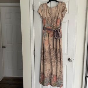 EUC Adrianna Papell Dress